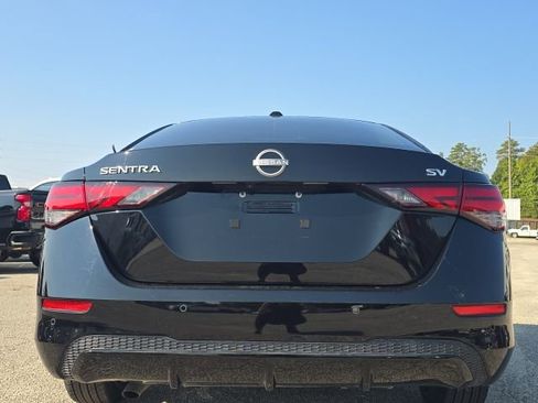 Used 2024 Nissan Sentra SV image 4