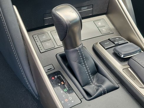 Used 2019 Lexus IS 300 F Sport w/ F Sport Package RWD image 18