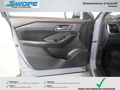 Certified 2021 Nissan Rogue Platinum image 14