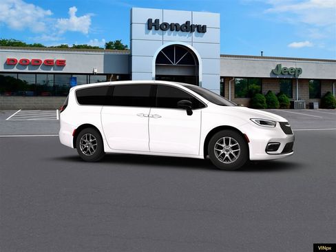 New 2026 Chrysler Pacifica Select image 10