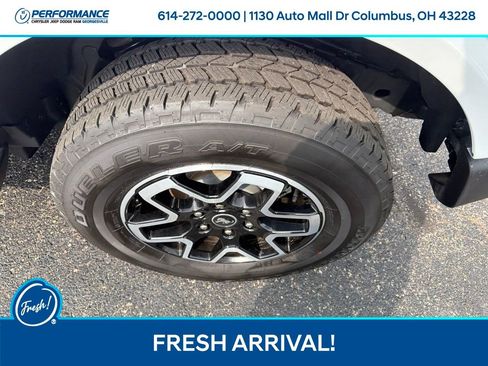 Used 2025 Ford Bronco Outer Banks AWD/4WD image 11