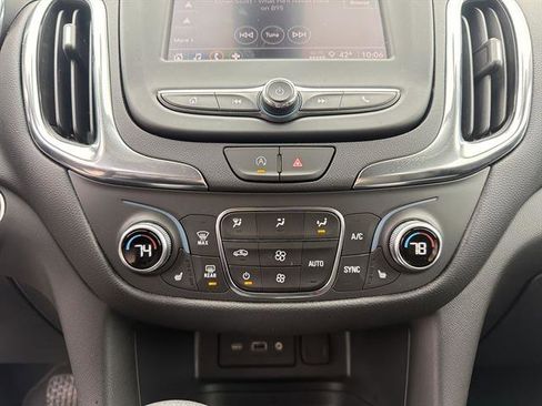Used 2023 Chevrolet Equinox LT image 16