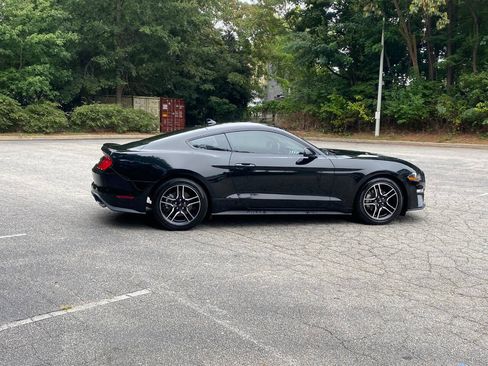 Used 2021 Ford Mustang Premium RWD image 4