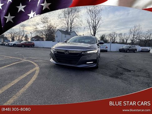 Used 2018 Honda Accord Touring image 1