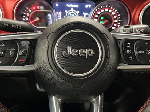 Used 2021 Jeep Wrangler Unlimited Rubicon AWD/4WD image 15