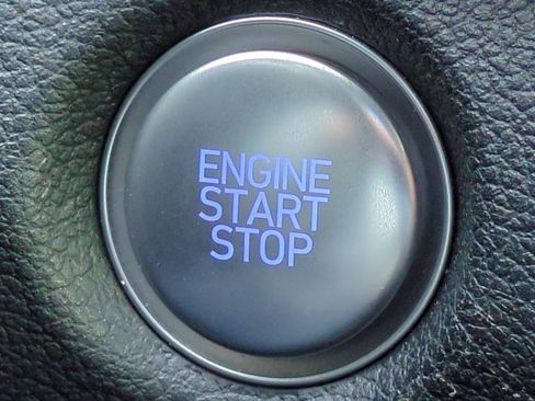 Certified 2022 Hyundai Santa Fe SEL image 28