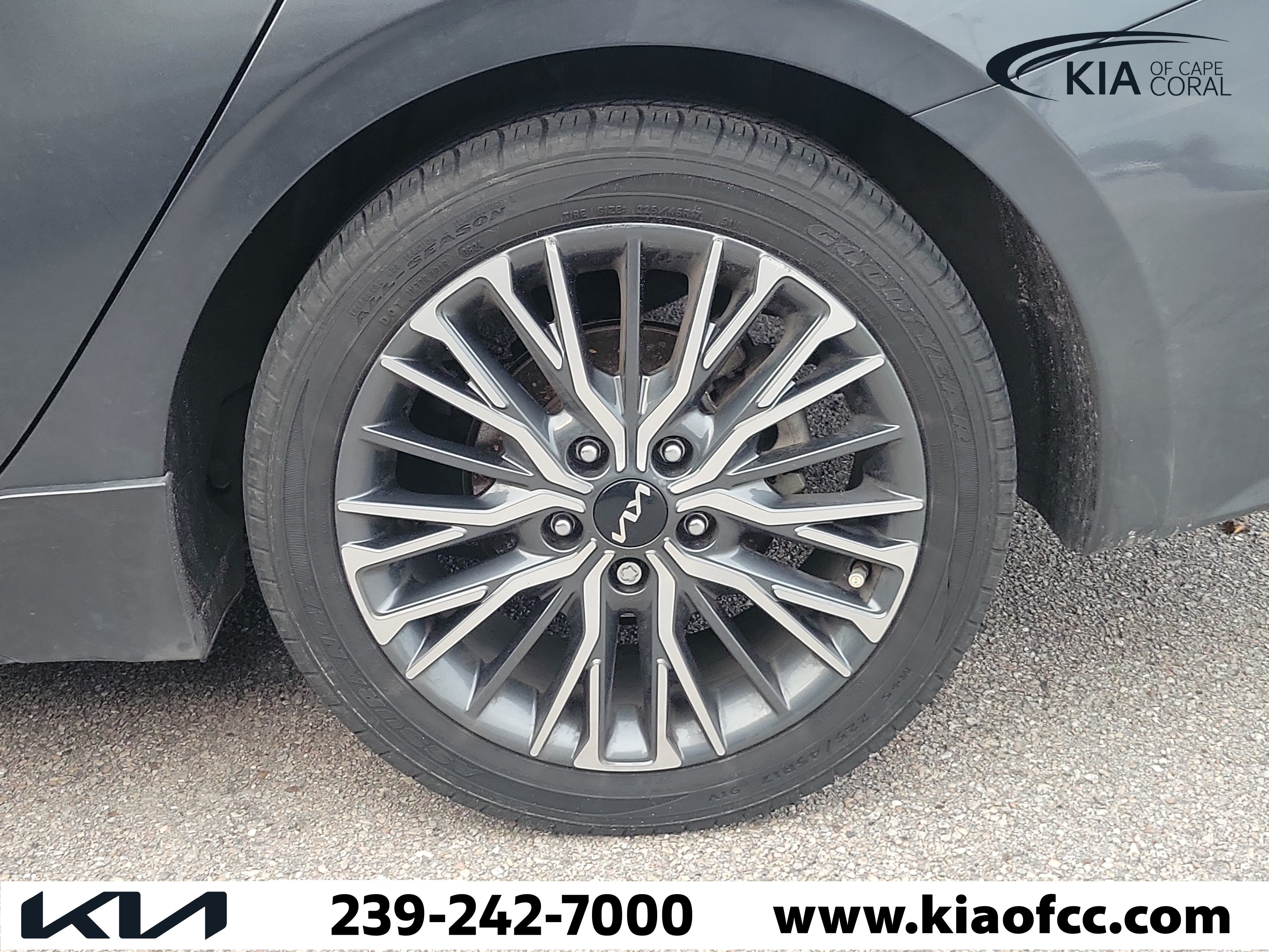 Used 2023 Kia Forte GT-Line FWD image 7