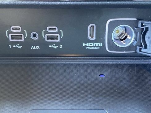 Used 2023 Jeep Grand Cherokee Overland w/ Luxury Tech Group IV image 19