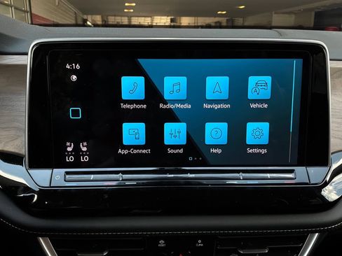 Used 2026 Volkswagen Atlas SE FWD image 31