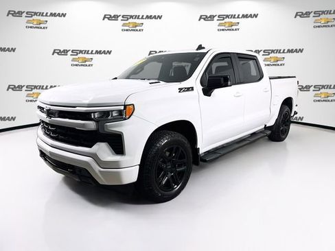 Used 2023 Chevrolet Silverado 1500 RST AWD/4WD image 3