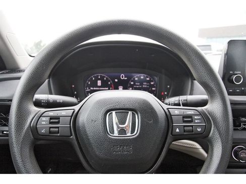 Used 2025 Honda Accord LX image 17