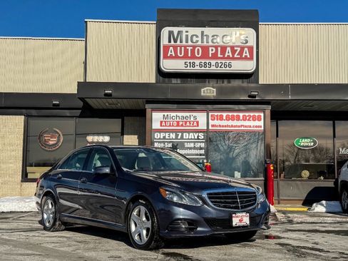 Used 2016 Mercedes-Benz E 350 4MATIC Sedan image 2