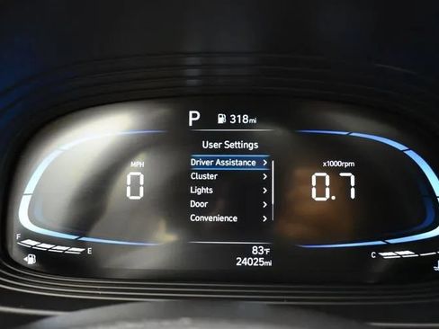 Used 2025 Hyundai Venue SEL FWD image 28