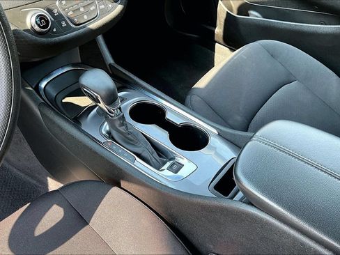 Used 2023 Chevrolet Malibu LT FWD image 15
