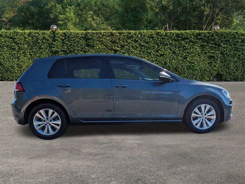 Used 2020 Volkswagen Golf 4-Door image 3