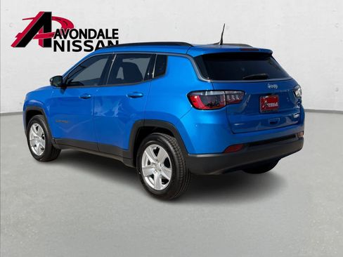 Used 2022 Jeep Compass Latitude image 3