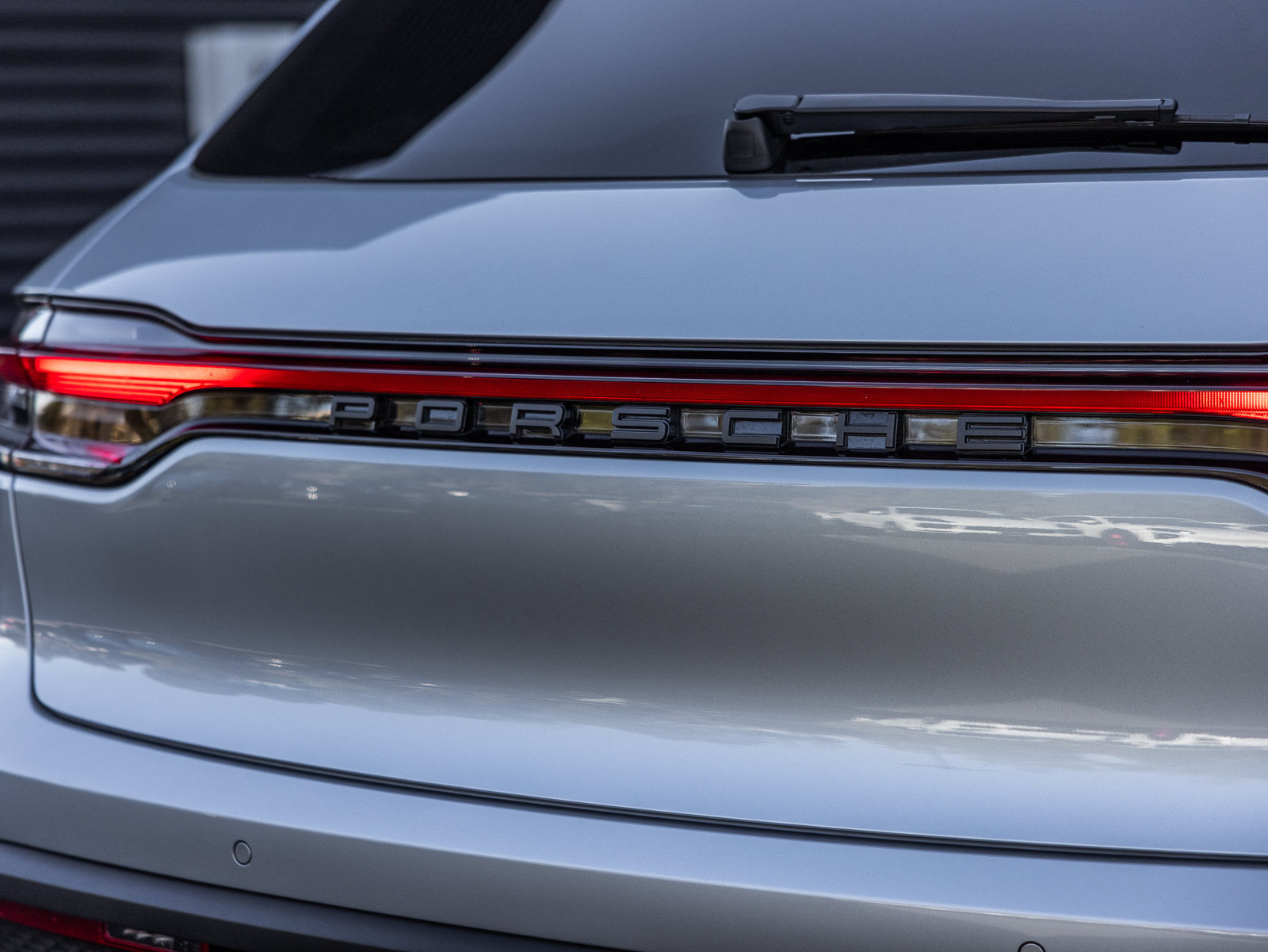 Certified 2026 Porsche Macan AWD/4WD image 28