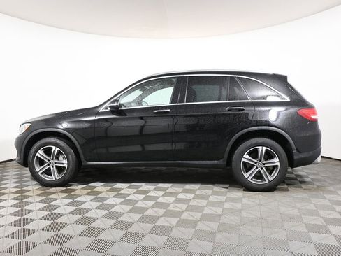 Used 2018 Mercedes-Benz GLC 300 4MATIC image 2