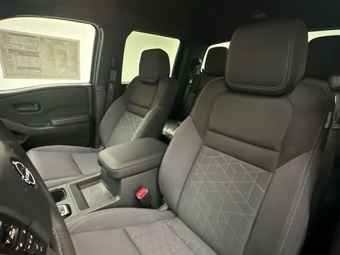 New 2026 Nissan Frontier SV w/ SV Convenience Package AWD/4WD image 9