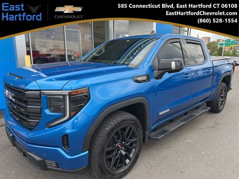 Used 2024 GMC Sierra 1500 Elevation w/ Elevation Premium Package AWD/4WD image 1