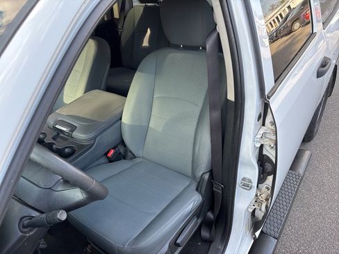 Used 2016 RAM 1500 ST w/ SXT Appearance Group image 3