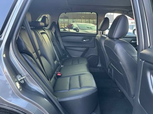 Used 2025 Nissan Rogue SL w/ Tech Package AWD/4WD image 18