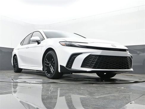 New 2026 Toyota Camry SE image 23