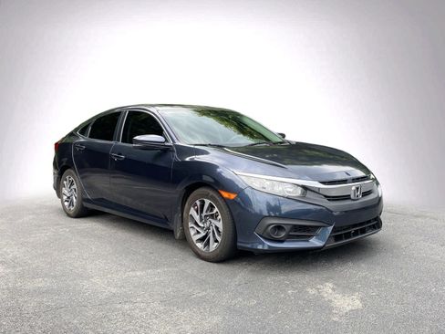 Used 2018 Honda Civic EX image 2