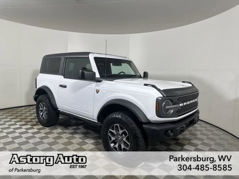 Certified 2023 Ford Bronco Badlands AWD/4WD image 1