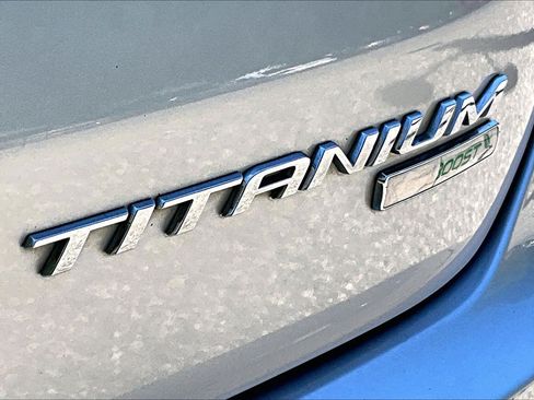 Certified 2019 Ford Edge Titanium w/ Equipment Group 301A FWD image 31