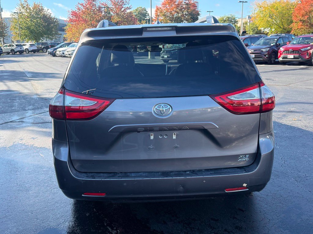 Used 2018 Toyota Sienna XLE w/ XLE Navigation Package AWD/4WD image 6