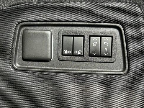 Used 2021 Cadillac Escalade Sport w/ Driver Assist Tech Package AWD/4WD image 16