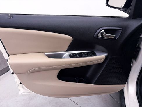 Used 2012 Dodge Journey SE FWD image 9