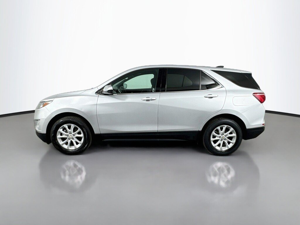 Used 2019 Chevrolet Equinox LT w/ Driver Convenience Package AWD/4WD image 2