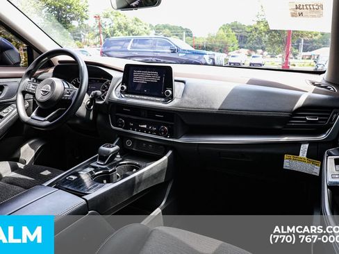 Used 2023 Nissan Rogue SV FWD image 30