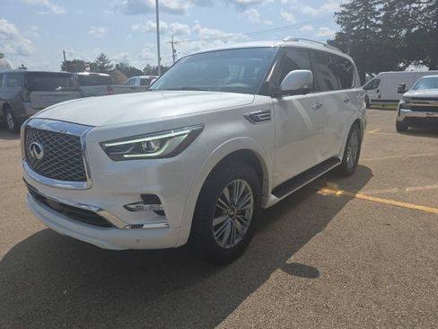 Used 2023 INFINITI QX80 Luxe w/ Cargo Package AWD/4WD image 3