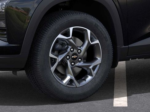 New 2026 Chevrolet Trax LT w/ Driver Confidence Package FWD image 9