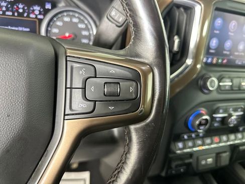 Used 2022 Chevrolet Silverado 2500 High Country w/ Z71 Off-Road Package image 16