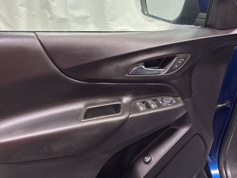 Used 2022 Chevrolet Equinox LT image 13