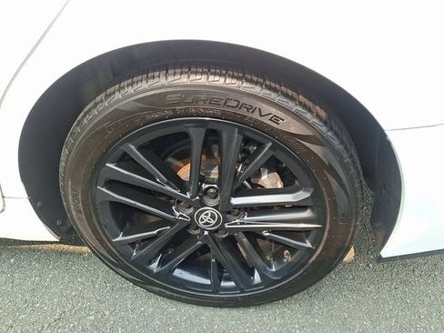Certified 2025 Toyota Camry SE FWD image 4