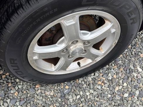 Used 2004 Chevrolet Impala LS w/ Preferred Equipment Group image 32