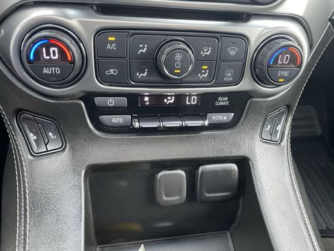 Used 2018 Chevrolet Tahoe LT w/ LT Signature Package image 23