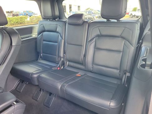Used 2025 Lincoln Navigator Reserve w/ Jet Appearance Package AWD/4WD image 12