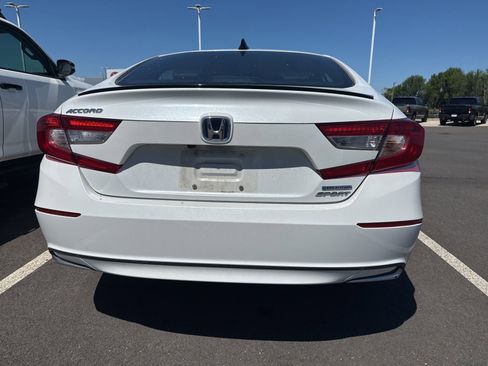 Used 2022 Honda Accord Sport image 4
