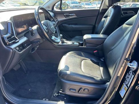 Used 2023 Kia Sportage SX image 9
