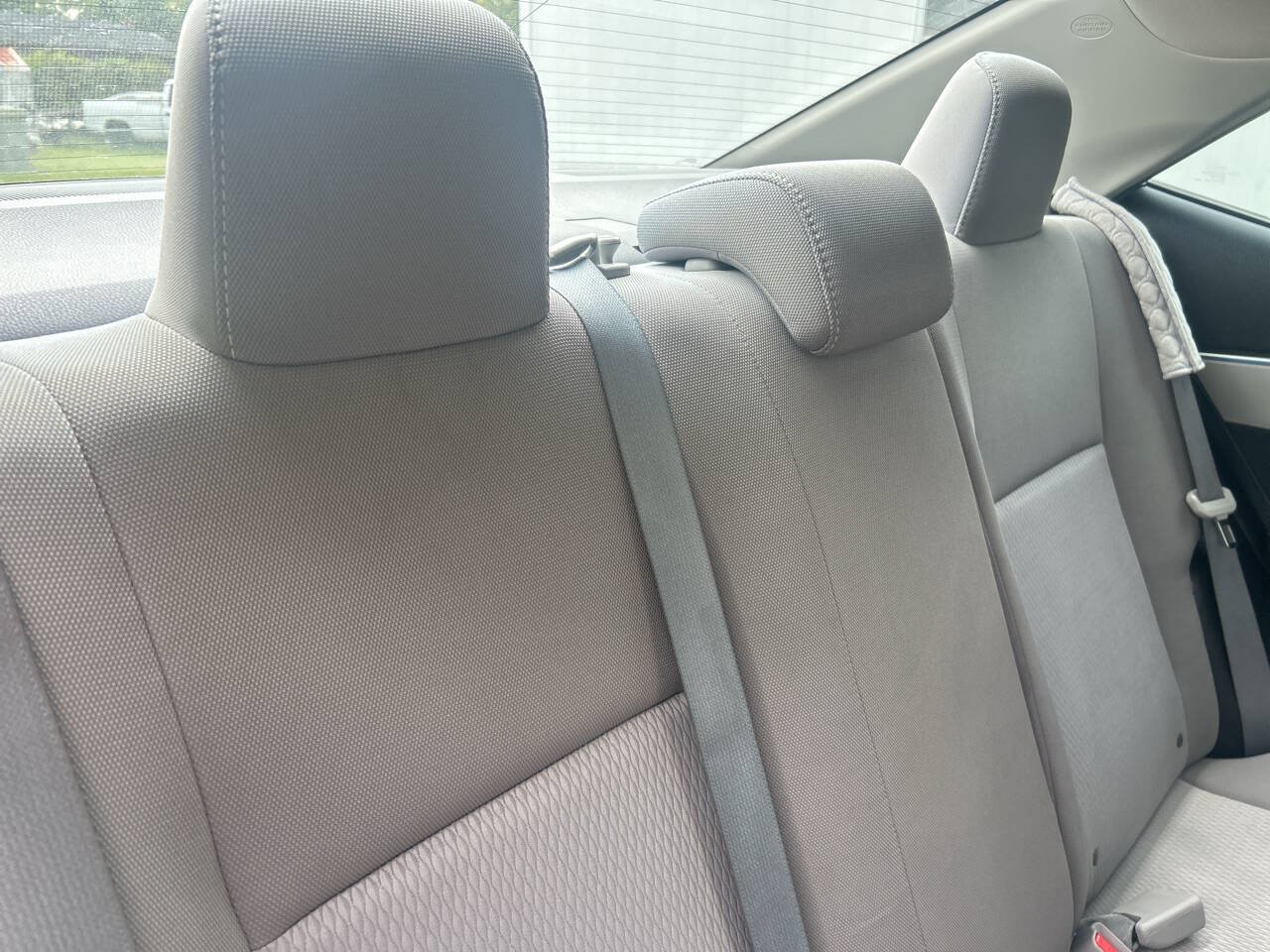 Used 2014 Toyota Corolla LE FWD image 14
