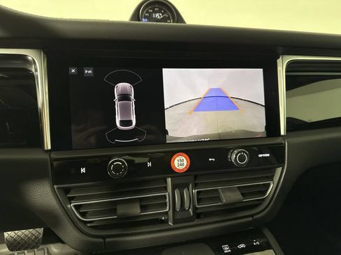 Certified 2026 Porsche Macan Turbo AWD/4WD image 30