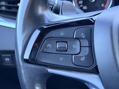 Used 2023 Buick Enclave Essence image 23