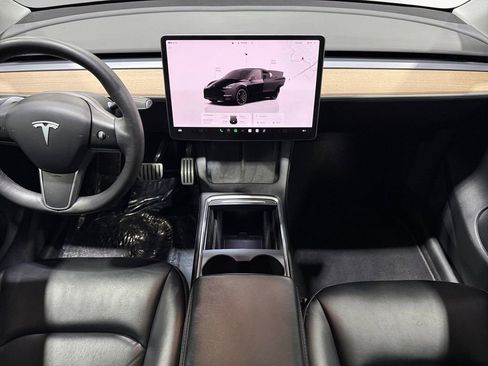 Used 2022 Tesla Model Y Performance image 29