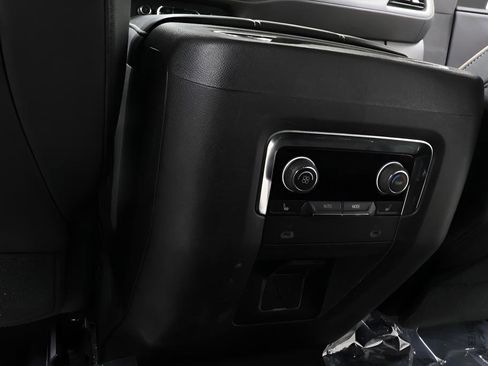 Used 2021 Chevrolet Suburban Premier AWD/4WD image 26
